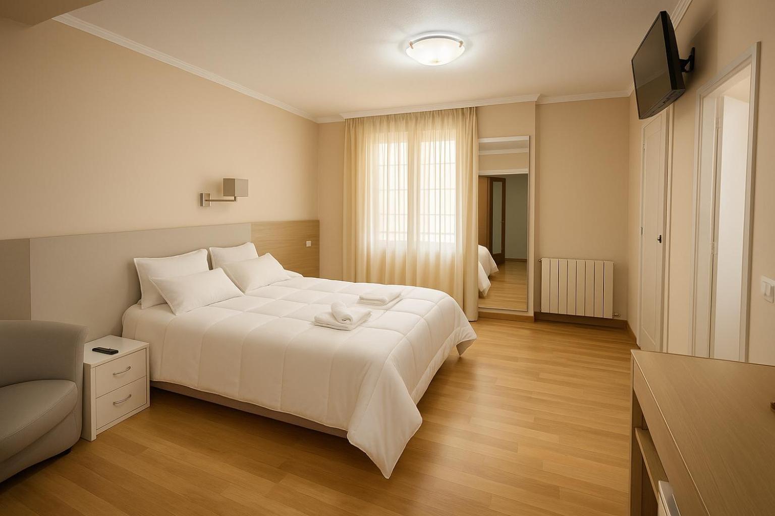 Elara Hotel Viveiro Buitenkant foto